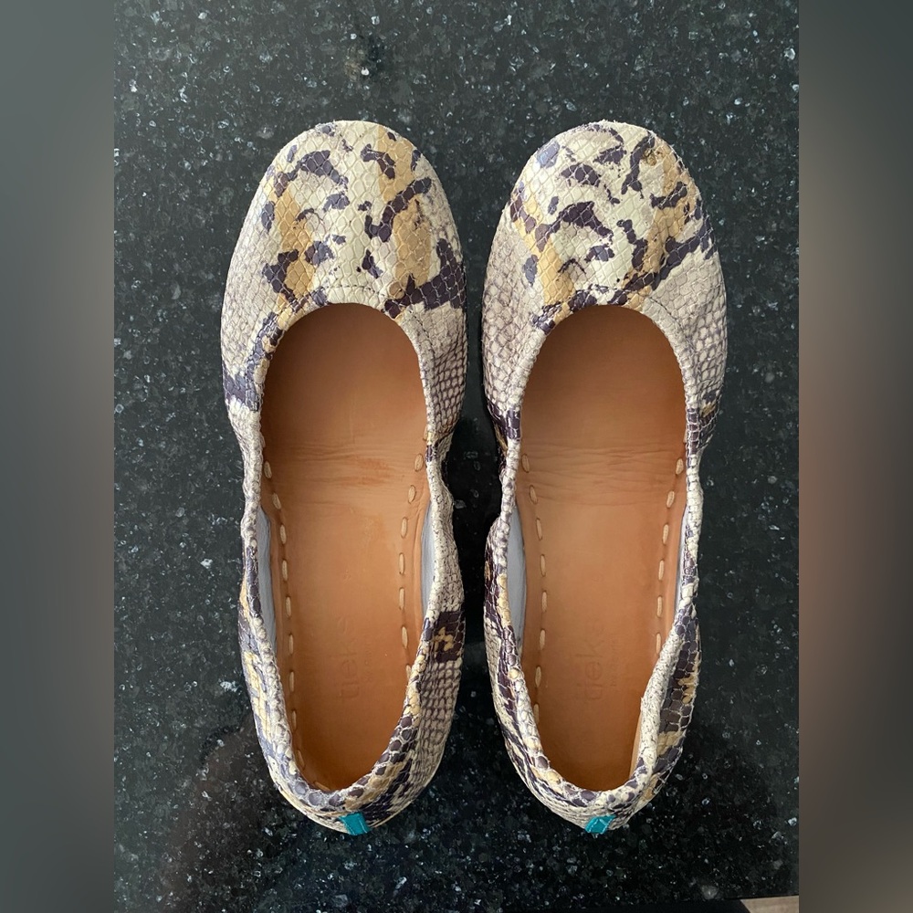 Tieks Sand Snake ballet flat. Size 9.